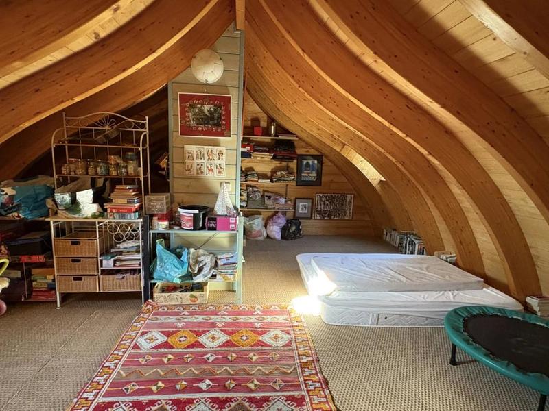 Propriété - 225 m² - 9 pièces