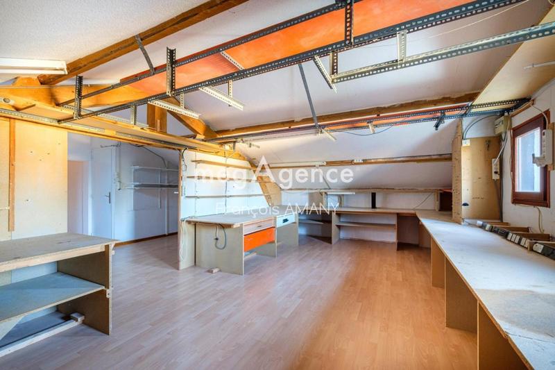 Maison traditionnelle - 154 m² - 7 pièces