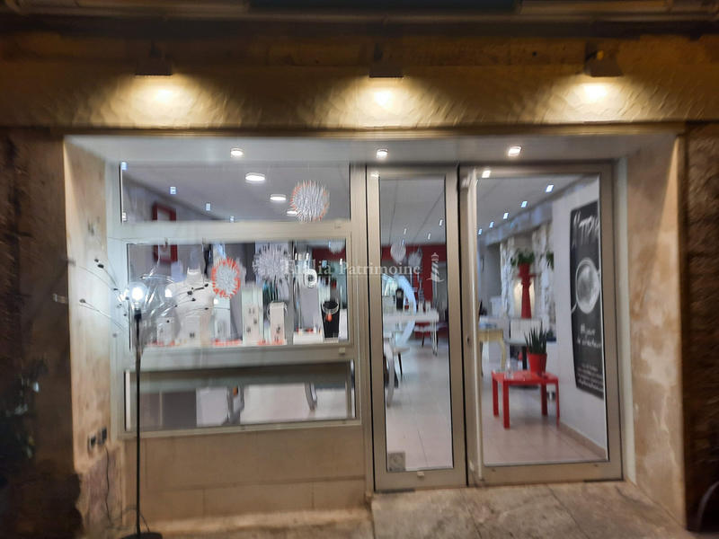 Immeuble - 250 m² - 8 pièces