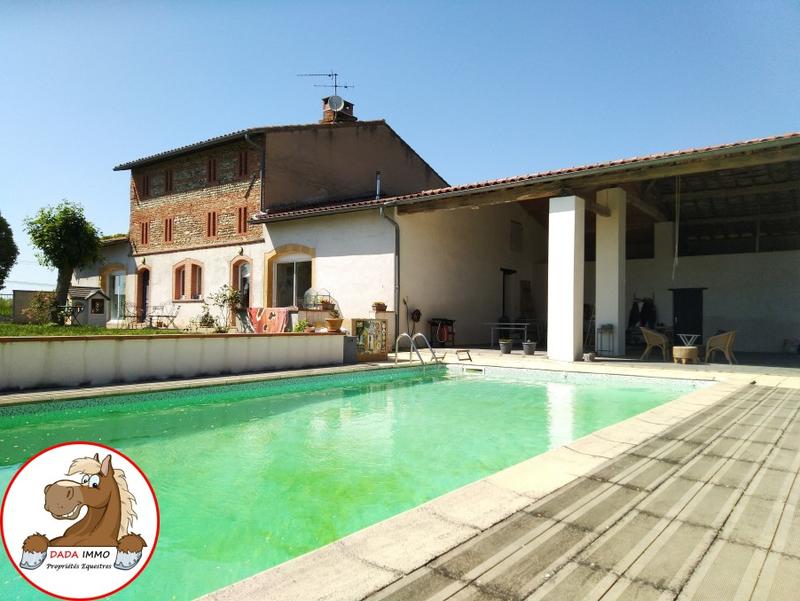 Maison - 220 m² - 6 pièces