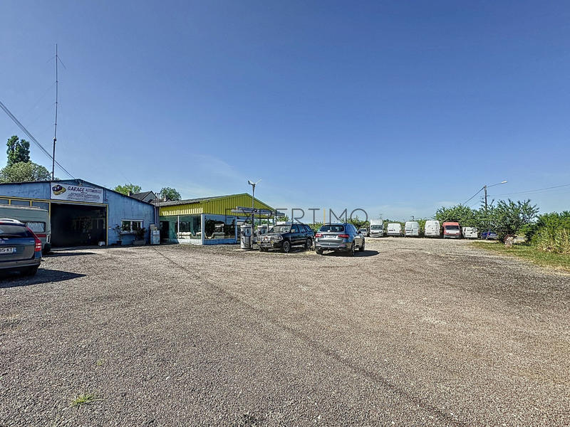 Local d'activités - 300 m²