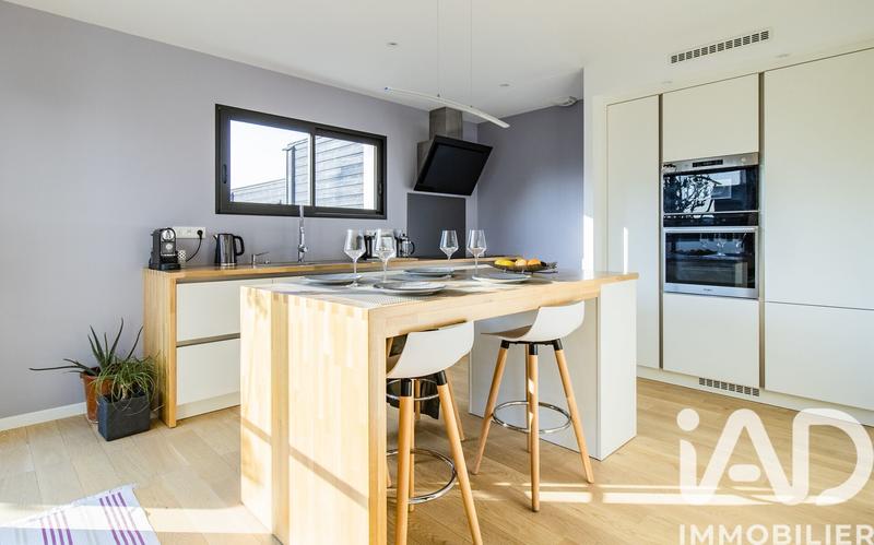 Maison - 99 m² - 5 pièces