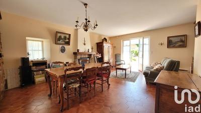 Maison - 206 m² - 7 pièces