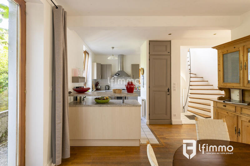 Maison - 142 m² - 6 pièces