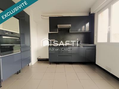 Maison - 92 m² - 5 pièces