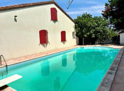 Maison - 250 m² - 7 pièces