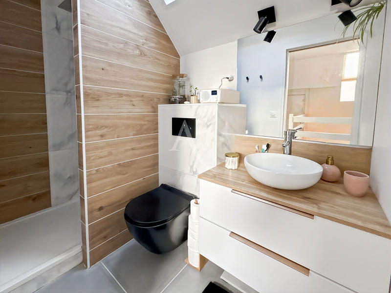 Maison - 93 m² - 5 pièces