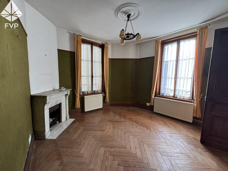 Maison - 136 m² - 7 pièces