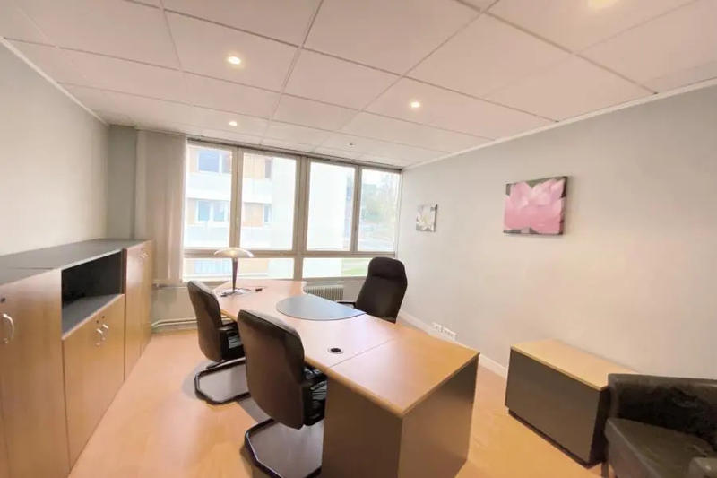 Bureau - 245 m²