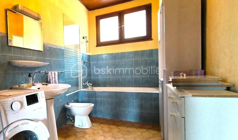 Maison - 353 m² - 8 pièces