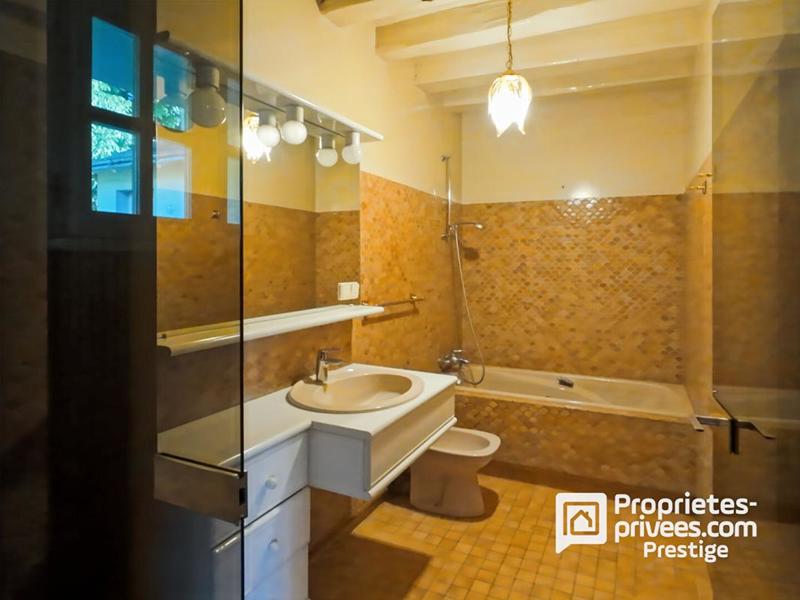 Demeure - 140 m² - 5 pièces