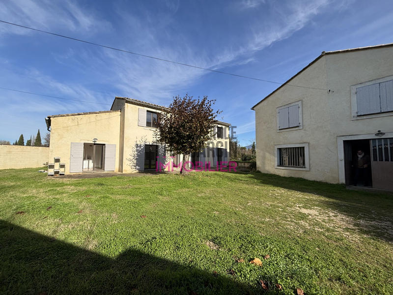 Maison - 202 m² - 7 pièces