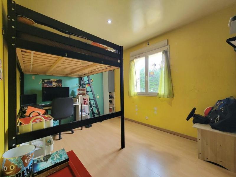 Maison - 92 m² - 4 pièces