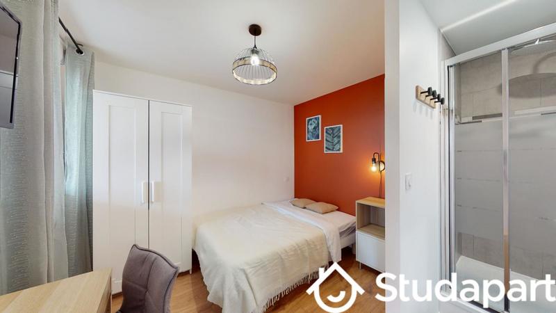 Chambre - 11 m² - 1 pièce