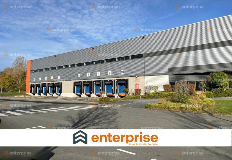 Entrepôt - 18 987 m²