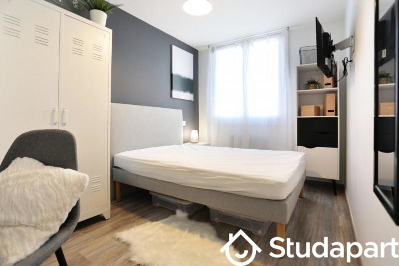 Chambre - 10 m² - 1 pièce