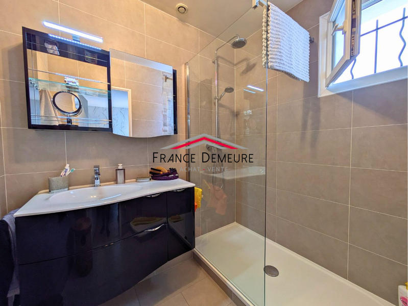 Maison contemporaine - 130 m² - 6 pièces