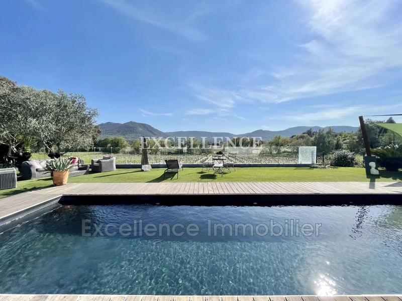 Villa - 155 m² - 6 pièces