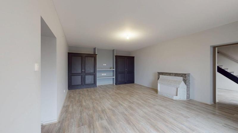 Maison - 260 m² - 9 pièces