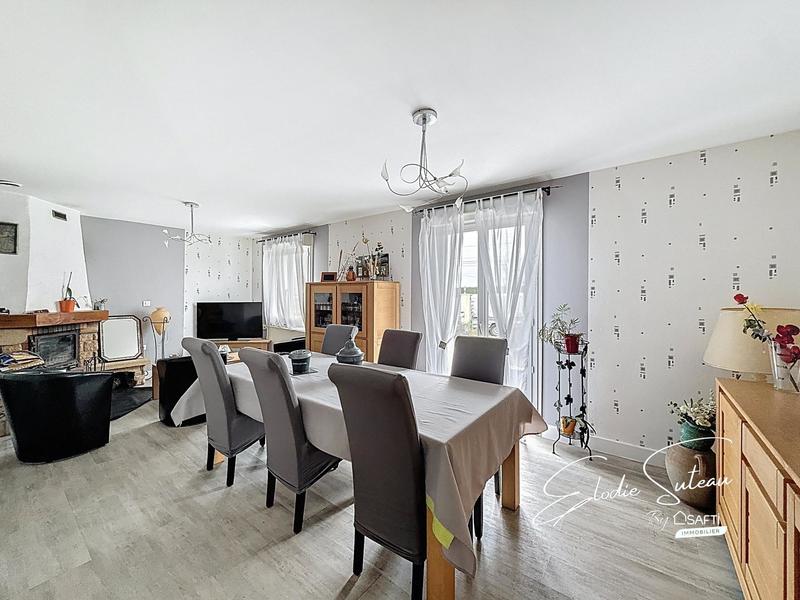 Maison - 168 m² - 8 pièces