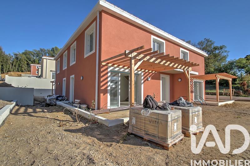 Maison - 77 m² - 4 pièces