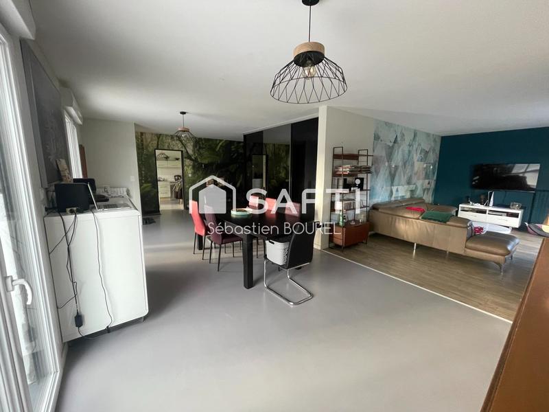 Maison - 172 m² - 8 pièces