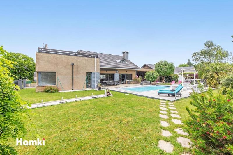 Propriété - 237 m² - 5 pièces