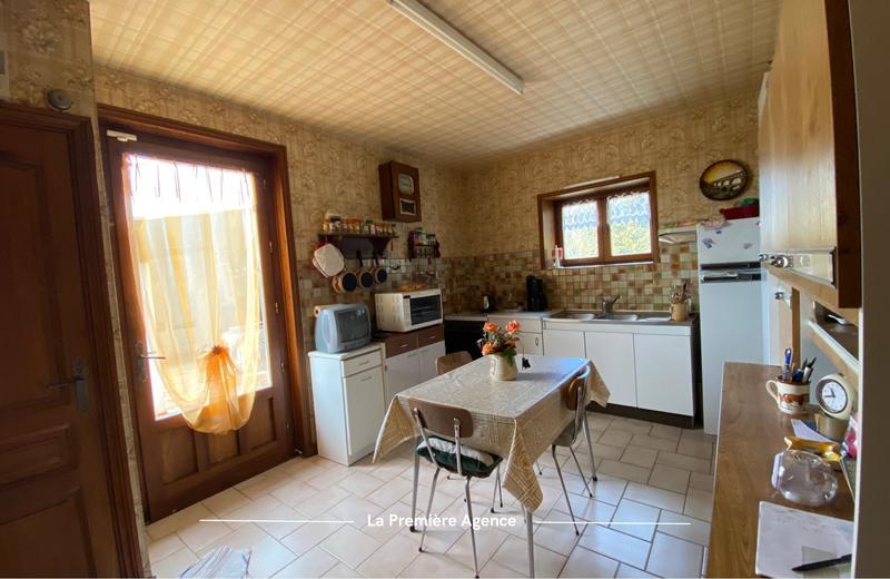 Maison - 185 m² - 8 pièces