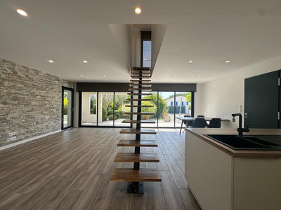 Maison - 106 m² - 4 pièces