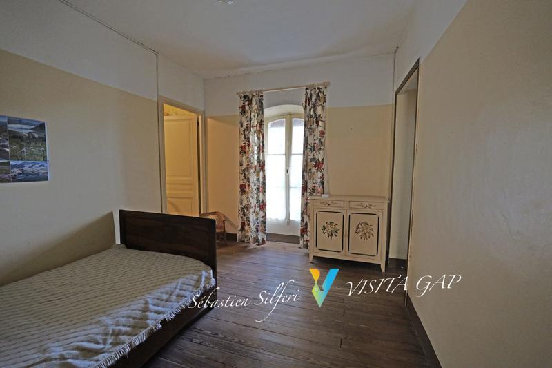 Maison - 143 m² - 12 pièces