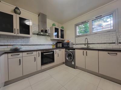 Appartement - 110 m² - 4 pièces