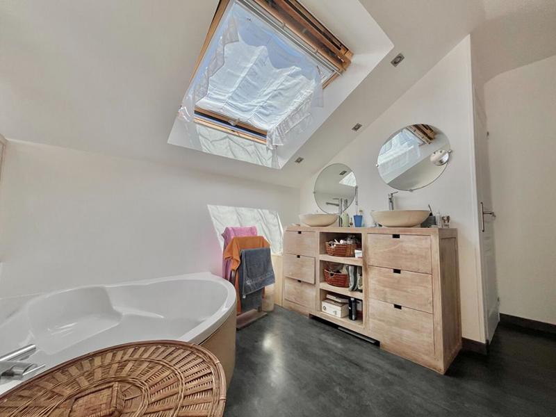 Villa - 220 m² - 5 pièces