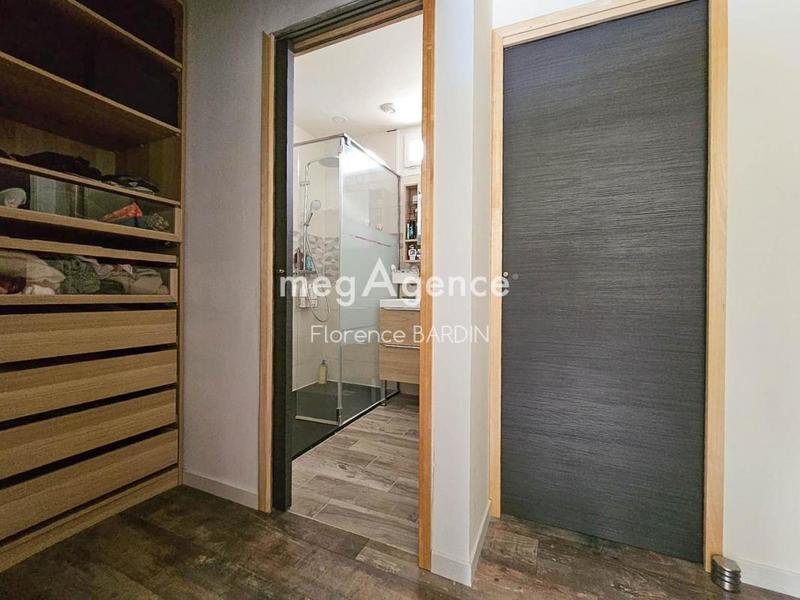 Pavillon - 220 m² - 10 pièces