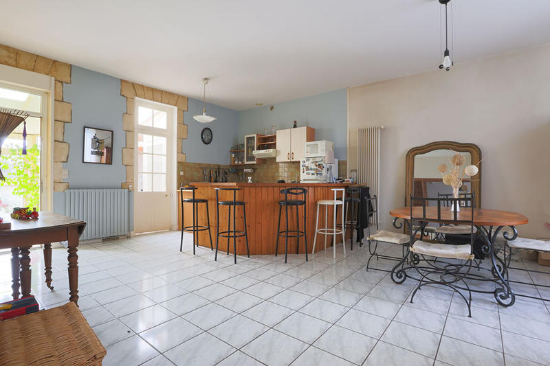 Maison - 152 m² - 6 pièces