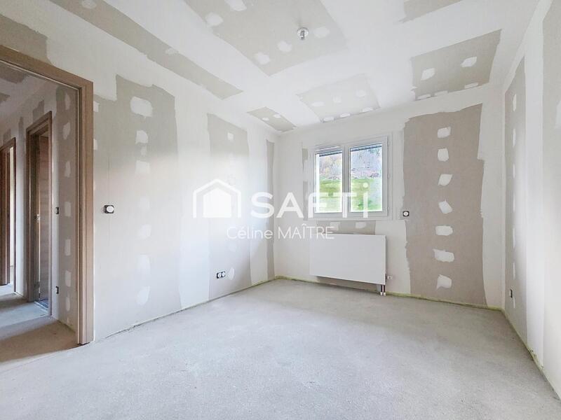 Maison - 98 m² - 5 pièces