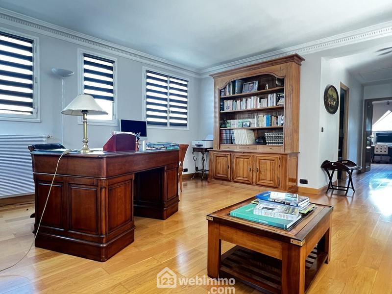 Maison - 190 m² - 6 pièces