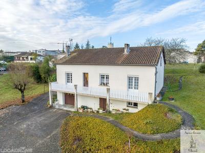 Maison traditionnelle - 102 m² - 4 pièces