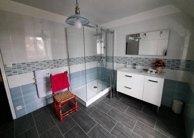 Maison - 285 m² - 9 pièces