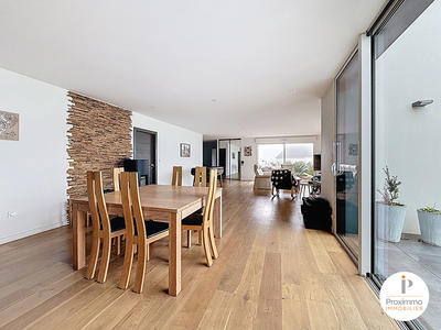 Maison - 166 m² - 4 pièces
