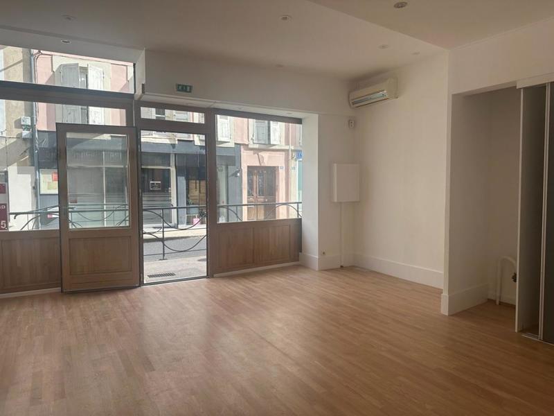 Local commercial - 75 m² - 3 pièces