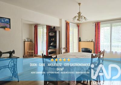 Appartement - 81 m² - 4 pièces