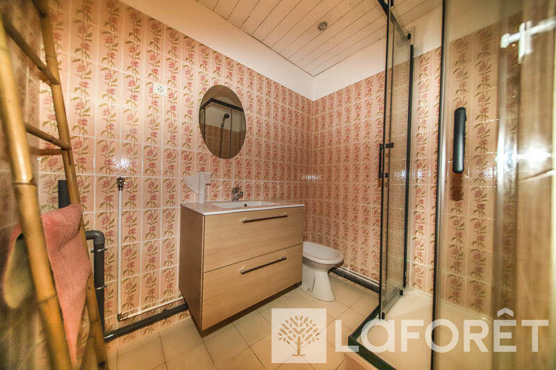 Maison - 260 m² - 17 pièces