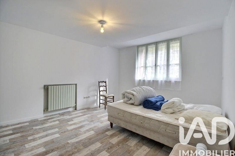 Maison - 238 m² - 6 pièces