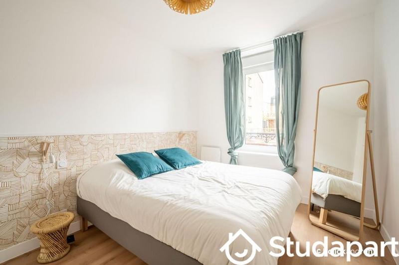 Chambre - 184 m² - 1 pièce