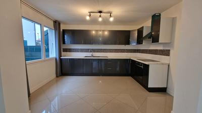 Maison - 331 m² - 7 pièces