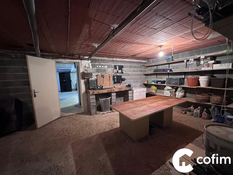 Maison contemporaine - 279 m² - 12 pièces