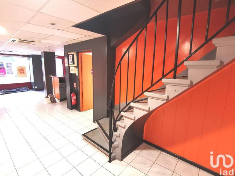 Local commercial - 200 m² - 4 pièces