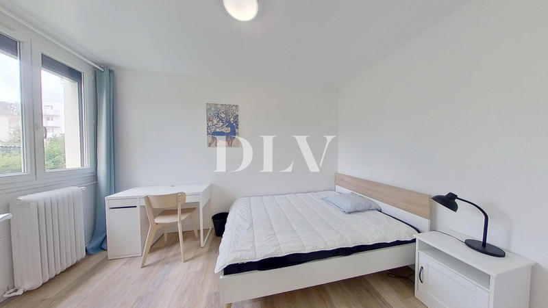 Appartement - 72 m² - 5 pièces