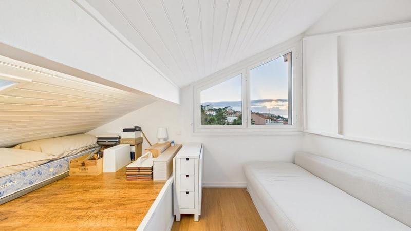 Duplex - 137 m² - 5 pièces