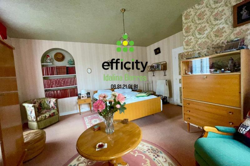 Maison - 220 m² - 6 pièces